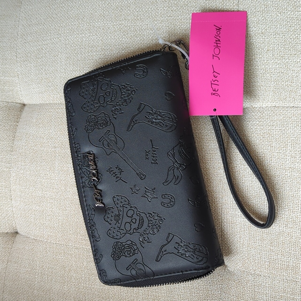 1 LEFT Betsey Johnson Wristlet Wallet